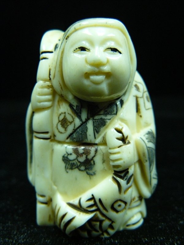 ANTIQUE BONE NETSUKE: Antique Bone Netsuke - Long: 1.5", Deep: 1", High: 2" - This Is Japanese Netsuke. All Hand Carved From One Solid Piece Of Cow Bone. Hand Painted With Signature On The Bottom. There Are 2 Holes On The 