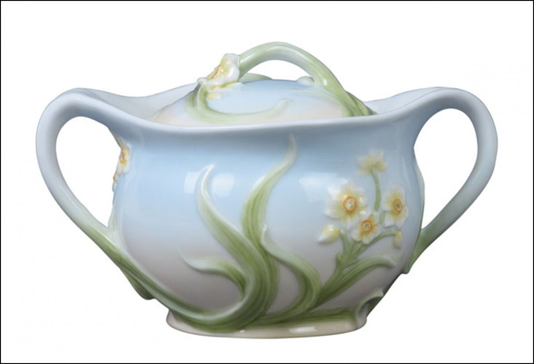 EGRET SUGAR JAR: Egret Sugar Jar - Material - Fine Porcelain - Size - (l) 4 3/4
