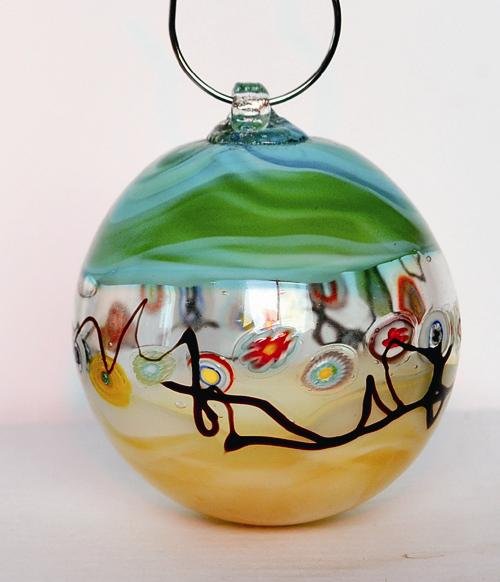 HAND BLOWN - ORNAMENT BALL 4" GREEN AMBER: Hand Blown Art Glass - Ornament Ball 4" Green Amber - - This Is A Hand Blown One-of-a-kind Piece Of Art Glass. As Such, Color And Pattern Variations Should Be Expected.