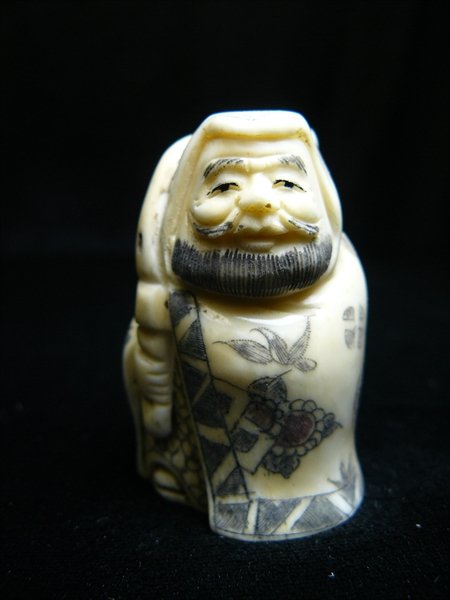 2" BONE NETSUKE: 2" Bone Netsuke - 1"x1.5"x2" - This Is Japanese Netsuke. All Hand Carved From One Solid Piece Of Bone. Hand Painted With Signature On The Bottom. There Are 2 Holes On The Back, Which Is Used For Hangi