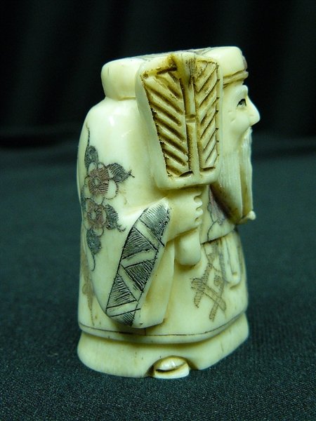 2" BONE NETSUKE: 2" Bone Netsuke - 1"x1.5"x2" - This Is Japanese Netsuke. All Hand Carved From One Solid Piece Of Bone. Hand Painted With Signature On The Bottom. There Are 2 Holes On The Back, Which Is Used For Hangi