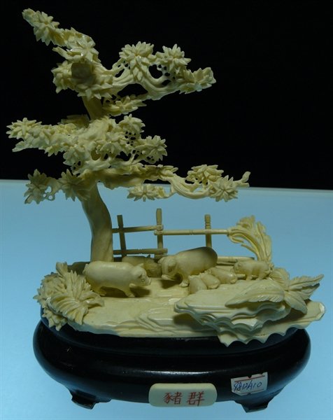 BONE PIGS RANCH: Bone Pigs Ranch - Size: Wide 7", Deep 4", High 8" - This Beautiful Artwork Is Made From Water Buffalo Bones. A Few Of Pigs Are Carved In A Ranch. All Natural And All Hand Carved. It Is Not Bone Powder