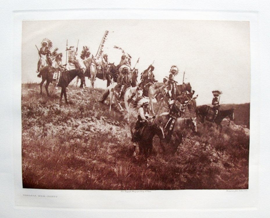 EDWARD S. CURTIS OGALALA WAR GRAVURE PHOTOGRAPH: This Is A Magnificent Photogravure Etching By Internationally Acclaimed Photographer Edward Curtis . This Spectacular Photogravure Is Entitled “ogalala War" And Was Printed By John Andrews & Sons. O