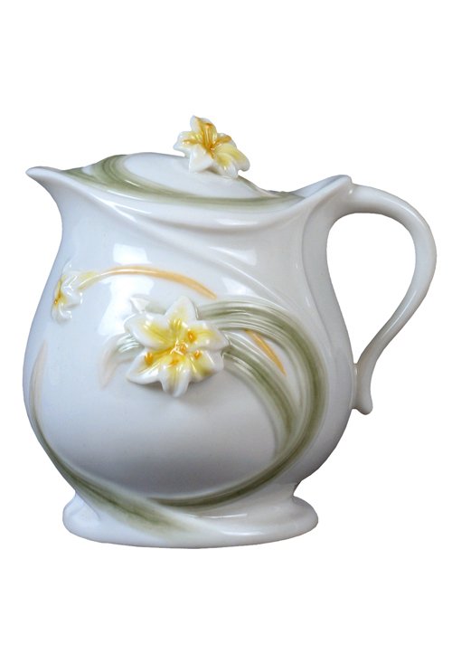 CALLA LILY CREAMER: Calla Lily Creamer - Material - Fine Porcelain - Size - (l) 3 7/8