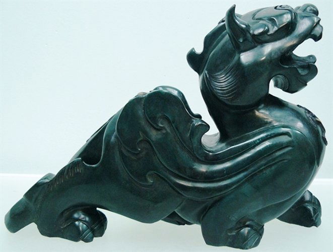 DARK GREEN ANCIENT PIXIU / KYLIN: Dark Green Ancient Pixiu / Kylin - Size: Long 15", Deep 6", High 11". Price For One Piece Only, Not For A Pair. - N Ancient Chinese Creature Named Pixiu Or Kylin. It Is Made From One Solid Piece Of Ja