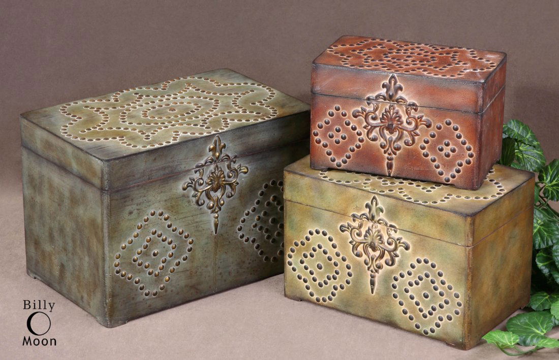 HOBNAIL WEATHERED BOXES, SET/3: HOBNAIL WEATHERED BOXES, SET/3 - COMBINATION OF WEATHERED REDS, MOSSY GREENS AND SANDY BROWNS WITH GOLD AND BURNISHED BLACK DETAILS. - THESE DECORATIVE BOXES ARE FINISHED IN A COMBINATION OF WEATHERED