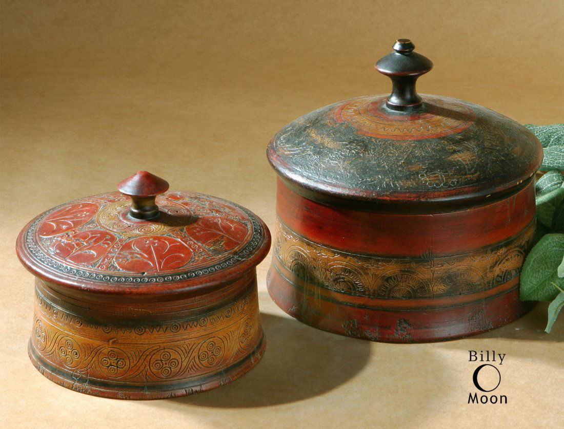 SHERPA DECORATIVE BOXES, SET/2: SHERPA DECORATIVE BOXES, SET/2 - HUES OF DISTRESSED RED AND BROWN WITH ETCHED DETAILS. - THESE DECORATIVE BOXES ARE FINISHED IN HUES OF RED AND BROWN WITH ETCHED DETAILS. REMOVABLE LIDS. SIZES: SM-7X6