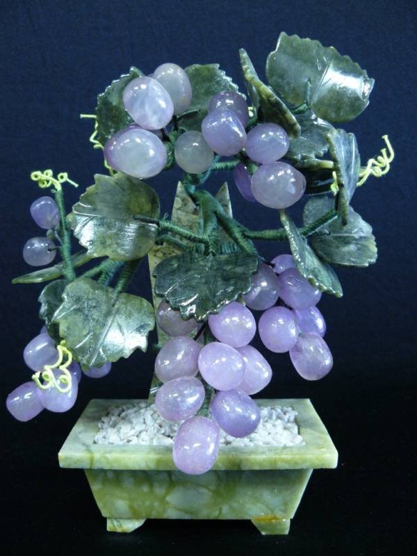 LAVENDER JADE GRAPES TREE: Lavender Jade Grapes Tree - Wide: 6", High: 8", Deep: 4". - This Lovely And Beautiful Jade Grapes Tree Is Made Of Lavender Jade. The Leaves And Pot Are Made Of Green Taiwan Jade. It Is An Ideal Decora