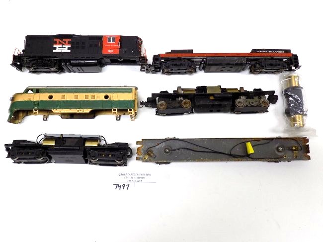 ANTIQUE HO SCALE TRAIN PARTS LOT (1 of 1)