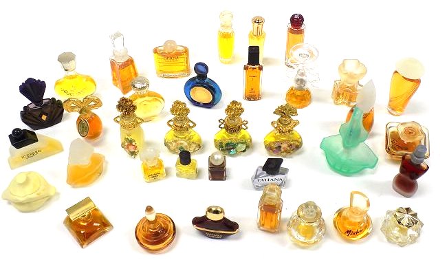 35 VINTAGE MINIATURE PERFUME BOTTLES (1 of 1)