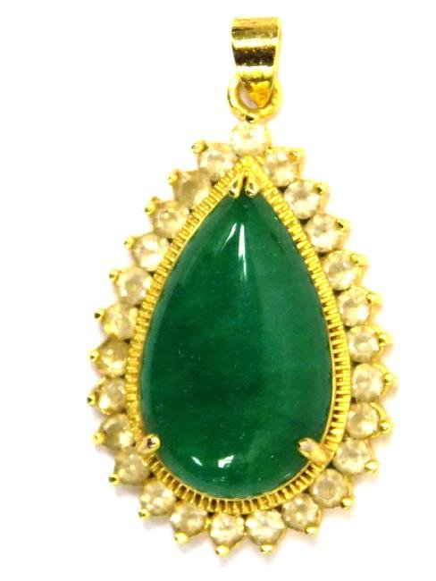 CHINESE GOLD VERMEIL JADEITE PENDANT (1 of 2)