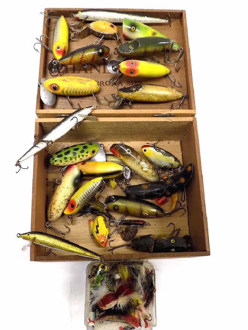 VINTAGE FISHING LURES COLLECTION (1 of 4)