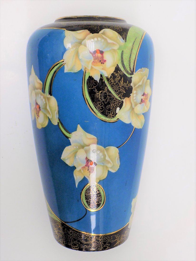 PHOENIX WARE FLORAL PORCELAIN VASE (1 of 3)