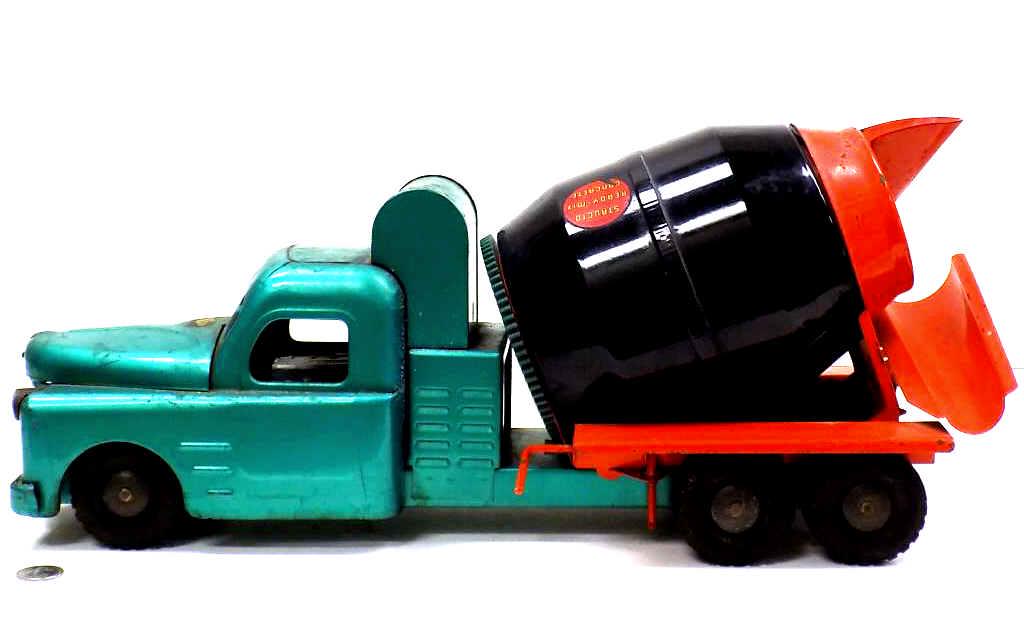 STRUCTO READY MIX CONCRETE TRUCK (1 of 6)