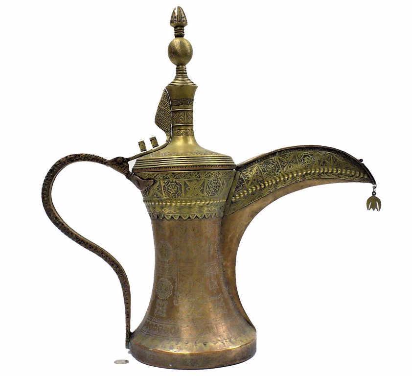 ARAB ROYAL PALACE BEDUIN DALLAH COFFEE POT (1 of 8)