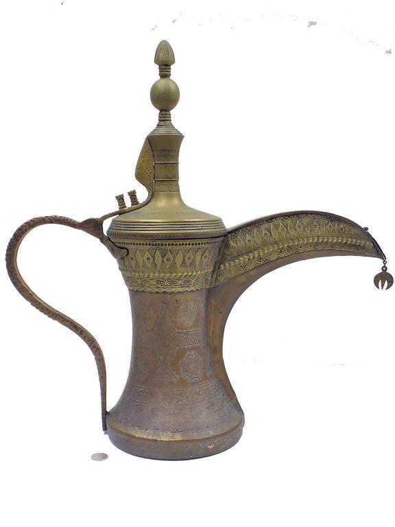 ARAB ROYAL PALACE BEDUIN DALLAH COFFEE POT (1 of 5)