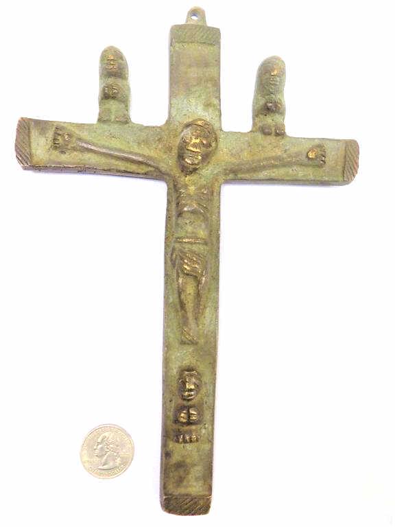 AFRTICAN CENTRAL CONGO RELIGIOUS BRONZE CRUCIFIX (1 of 4)
