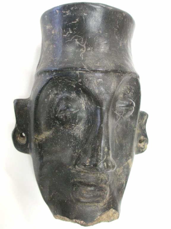 EARLY COLUMBIAN ? BLACK CLAY ETHNIC HEAD VASE ARTIFACT (1 of 2)