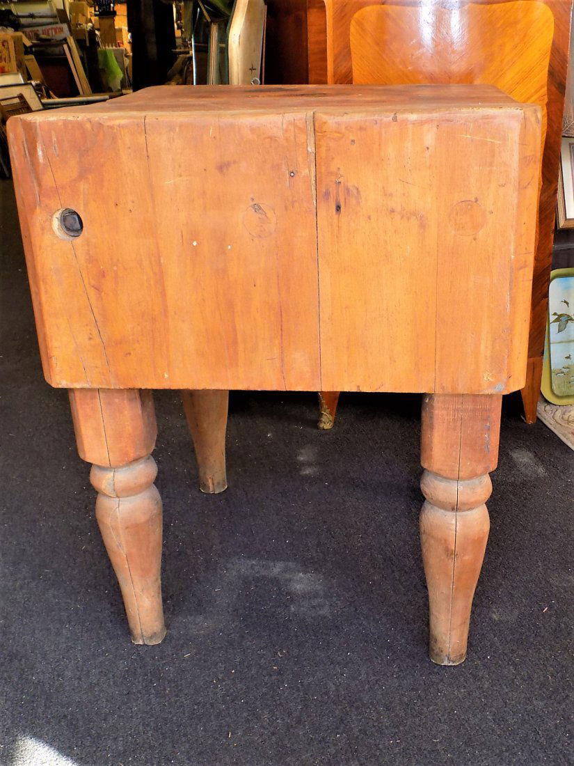PRIMITIVE COUNTRY BUTCHER BLOCK TABLE (1 of 4)