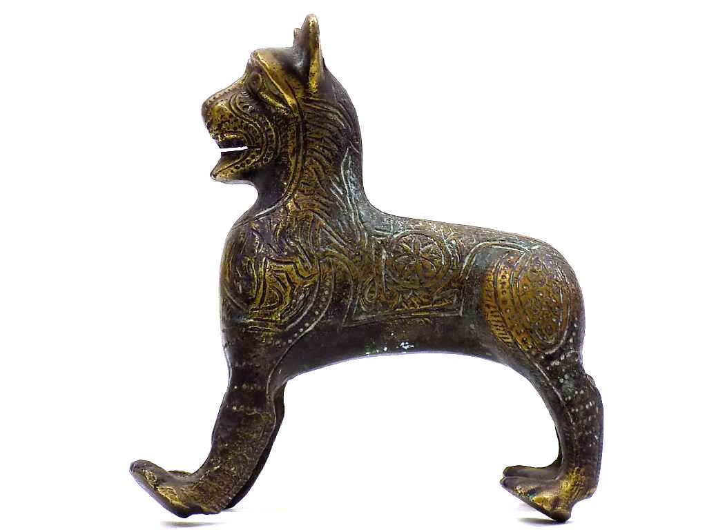 ANCIENT EGYPTIAN BRONZE LION: Ancient Egyptian Bronze Lion. 4.25" x 4.50"