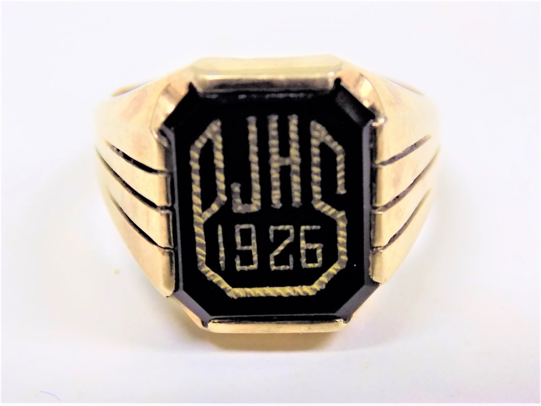 10K GOLD ART DECO CLASS RING PORT JERVIS NY 1926: 10k Solid Gold Art Deco Class Ring with Black Onyx. Size 5.5