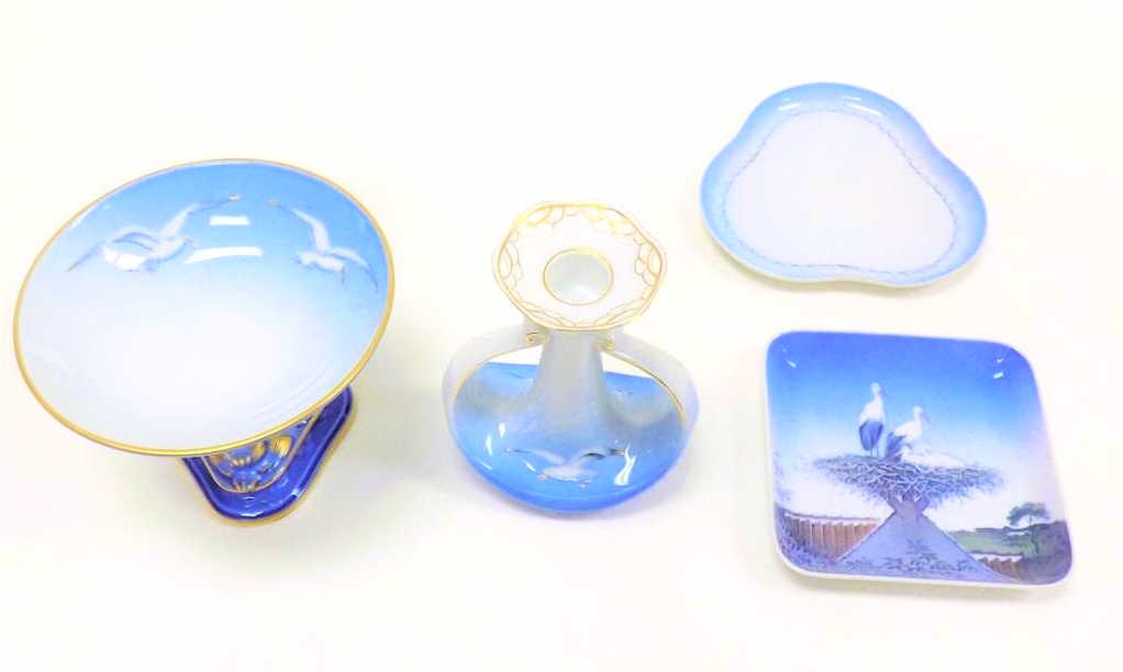 B&G DANISH PORCELAIN SEAGULLS GROUP: B&G Danish Porcelain Seagulls Group. Consisting of a Candlestick, Compote with Dolphin Base, 2 Trays. Height 5.25" Tallest. CONDITION