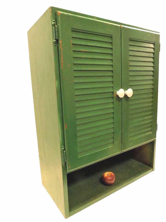HUDSON VALLEY COUNTRY SHUTTER CABINET GREEN PAINT (1 of 2)