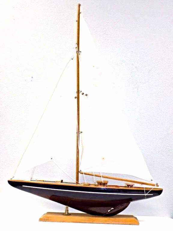 FOLK ART NAUTICAL SAIL BOAT SHIP MODEL (1 of 4)