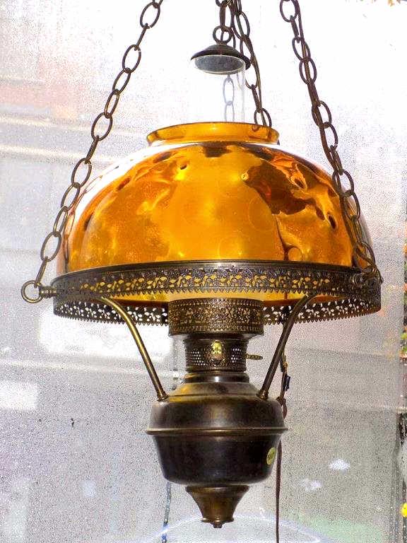 VICTORIAN AMBER GLASS HANGING KEROSENE LAMP (1 of 1)