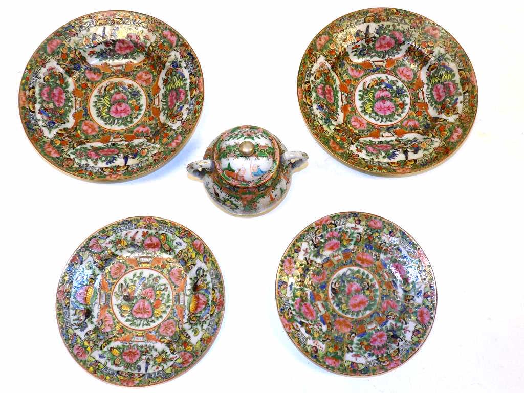 CHINESE ROSE MEDALLION PORCELAIN GROUP (1 of 5)