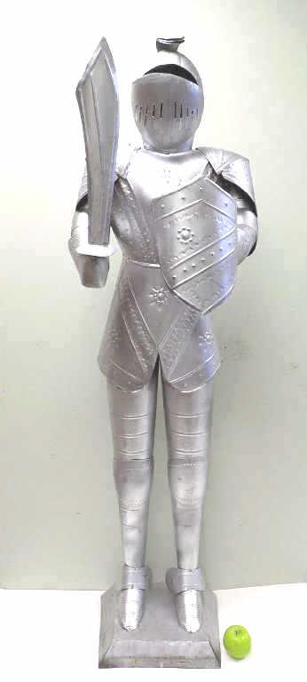 KNIGHT IN ARMOR TIN METAL STATUE (1 of 1)
