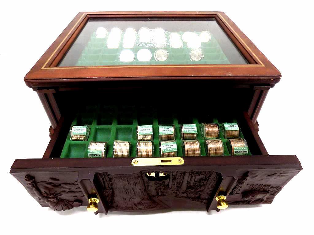 UNCIRCULATED UNITED STATES QUARTERS W/ CASE (1 of 5)