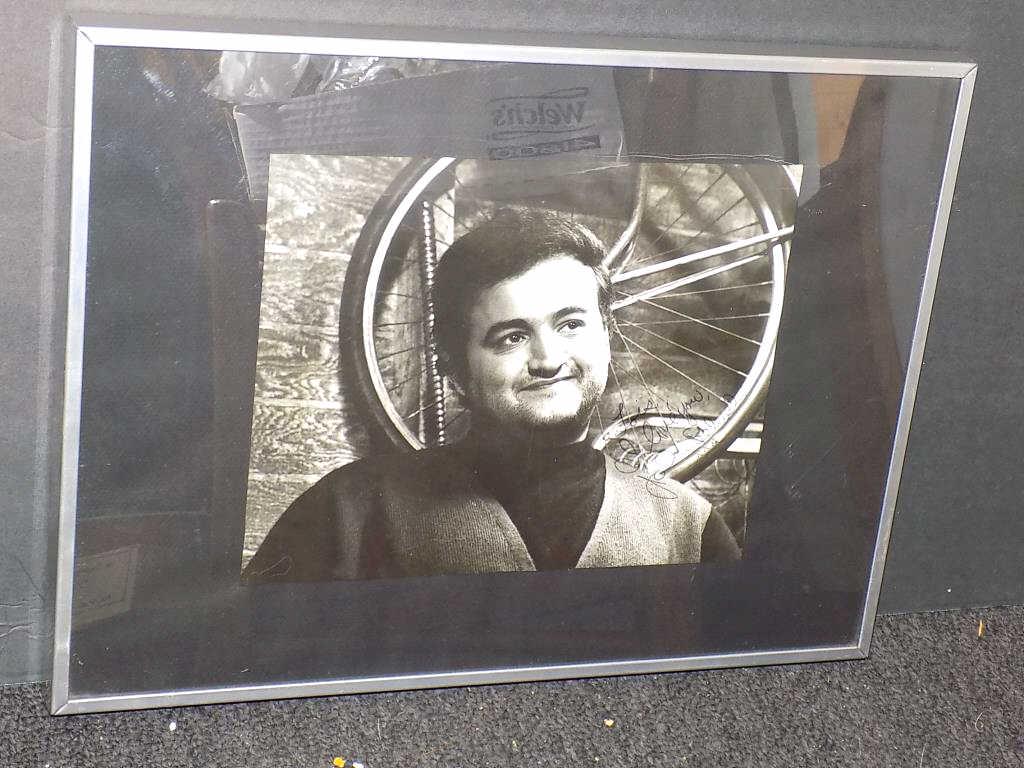 JOHN BELUSHI SIGNED PHOTOGRAPH W/ JOHN LANDIS NOTE (1 of 4)