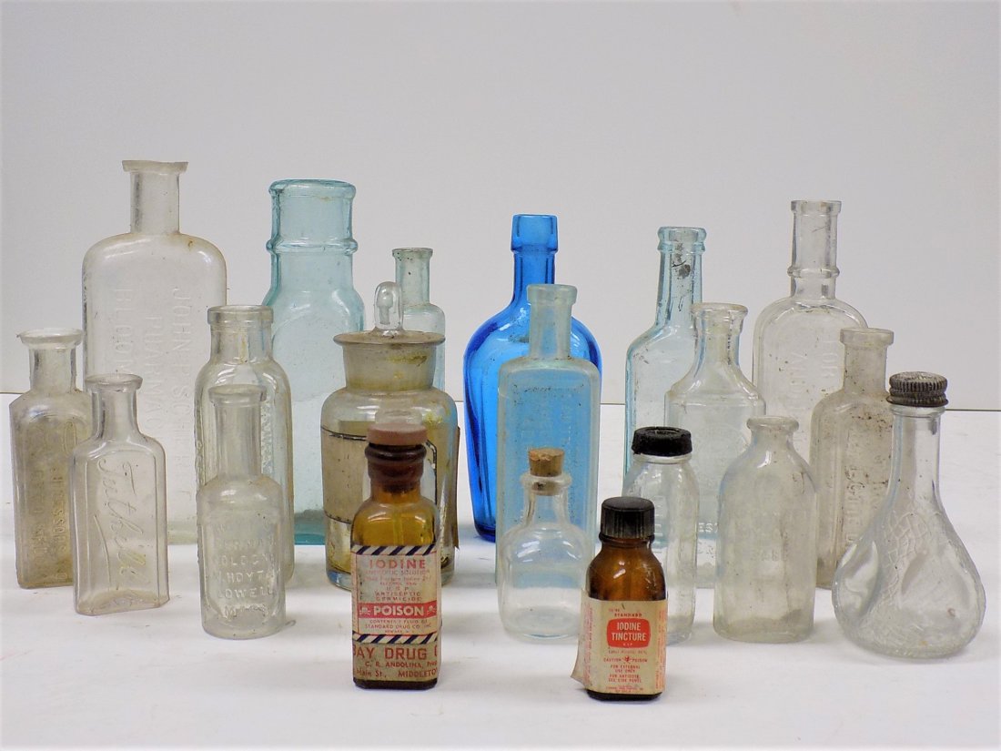 CURIOUS ANTIQUE BOTTLES COLLECTION: Curious Antique Bottle Collection Including Many Miniatures. Speck Bros, Scherff Pharmacist Bloomfield N.J. Hoyt's German Cologne Lowell Mass,Effanbee Dy Dee Baby, Tuthill's Thomas Eclectic Oil, Evenf