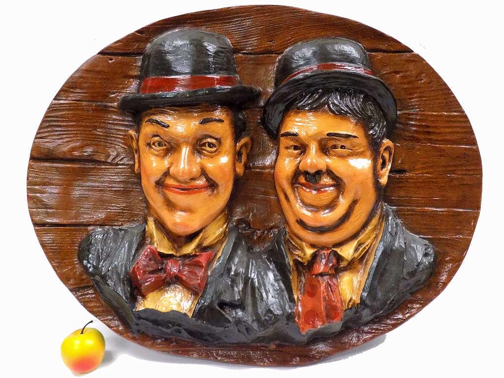 BIG LAUREL AND HARDY HIGH RELIEF PLAQUE (1 of 2)