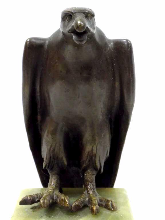 19TH CENTURY BRONZE EAGLE W/ ONYX PLINTH: 19th Century Bronze Eagle Clock Topper Standing on Green Onyx Plinth. Total Height 7.50" Including 2 3/4" Plinth. Dark Patina.