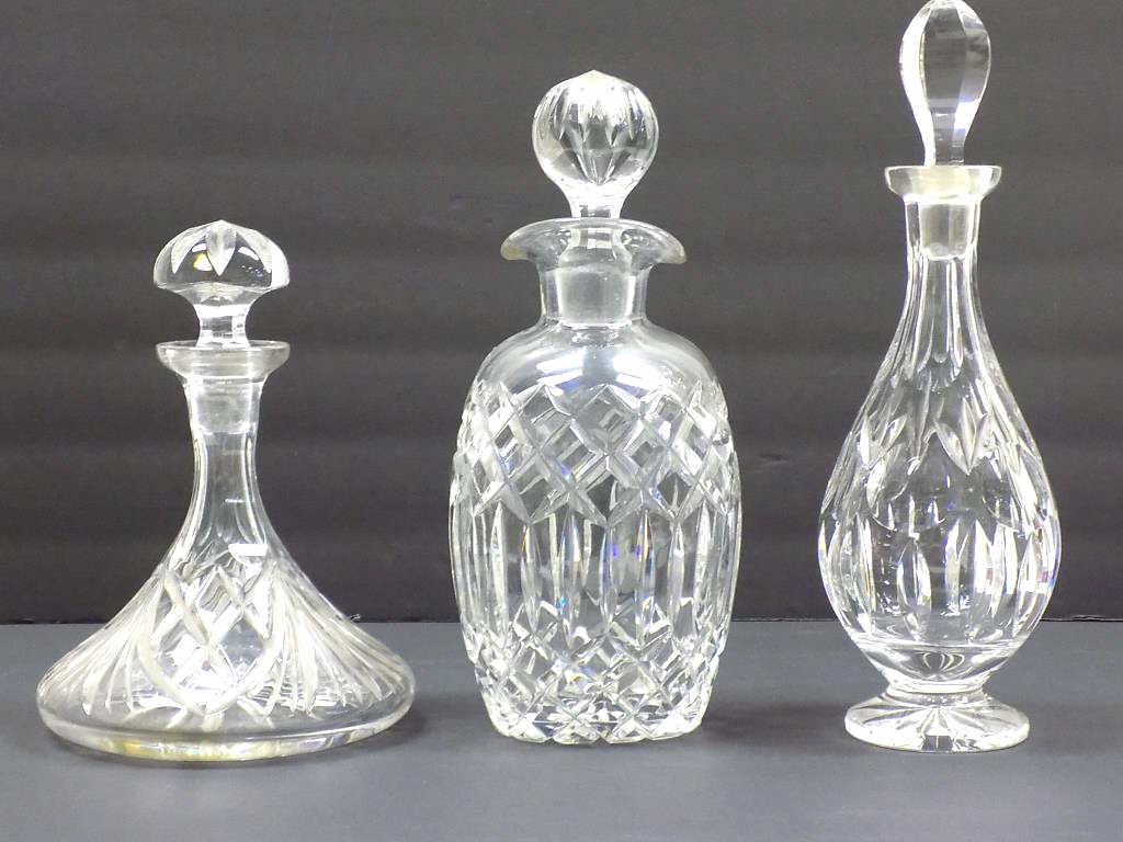 QUALITY CUT CRYSTAL LIQUOR DECANTERS GROUP (1 of 4)