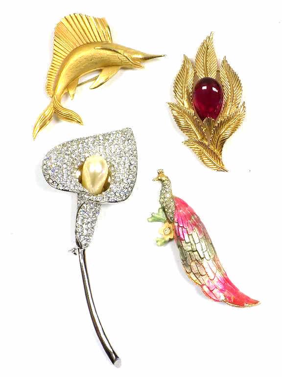 VINTAGE DESIGNER COSTUME JEWELRY GROUP w/ TRIFARI (1 of 4)