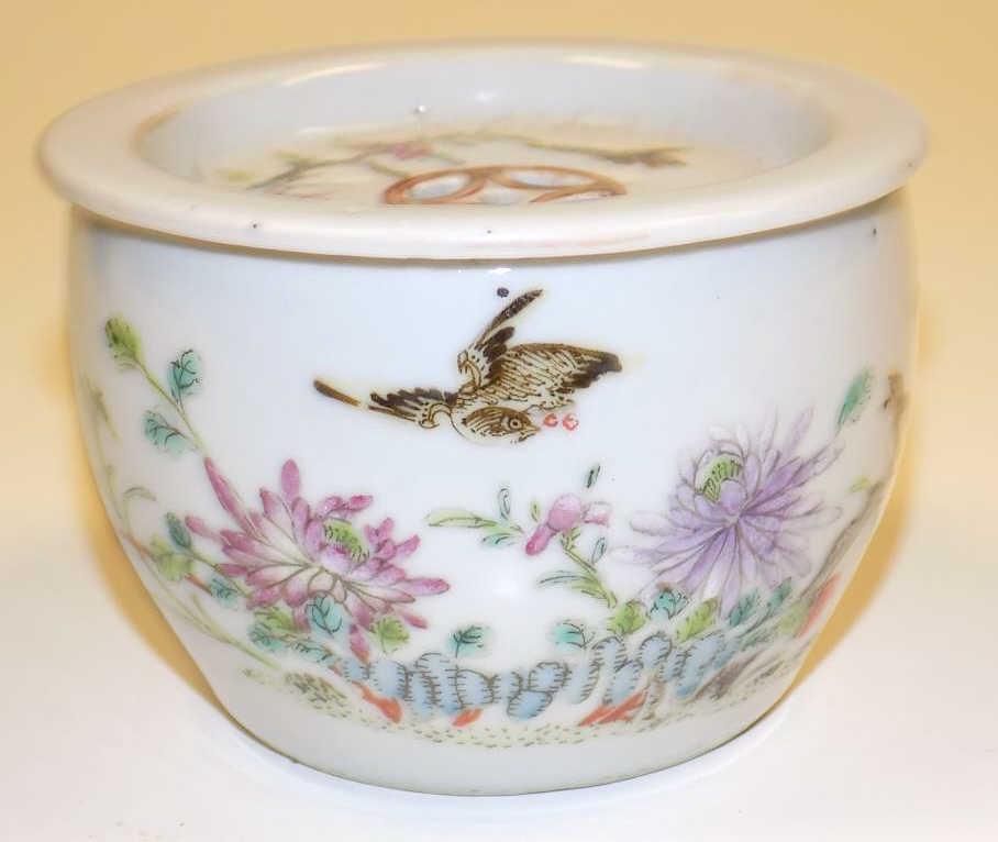 ANTIQUE CHINESE NATURE SCENE CRICKET JAR (1 of 5)