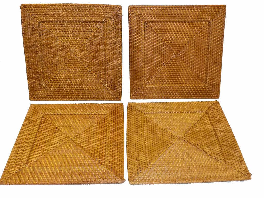 MIDCENTURY MODERN SET OF 4 WICKER PLACE MATS (1 of 2)