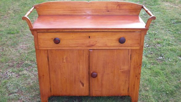 PRIMITIVE COUNTRY PINE WASHSTAND: 19th Century Primitive Country Pine Washstand. H 33" x L 41" x W 16". We do not ship furniture.