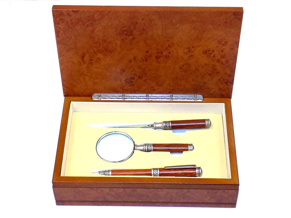 BURL WOOD FINISH DESK SET (1 of 3)