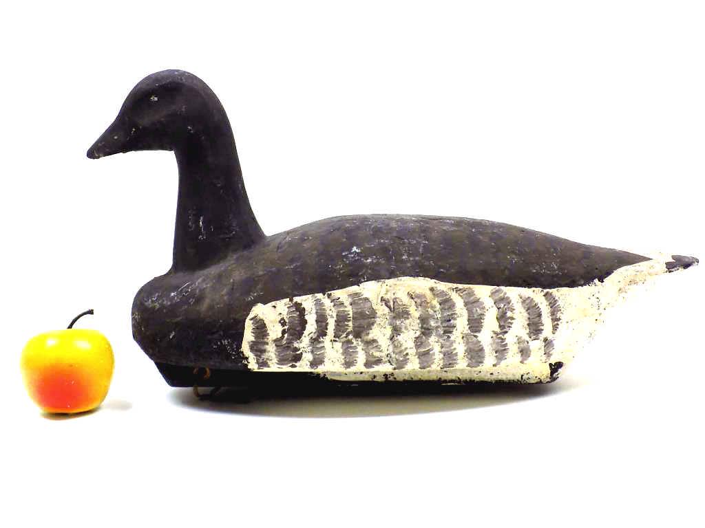 MR DECOY MCCORMICK FOLK ART STRIPED DUCK DECOY (1 of 3)