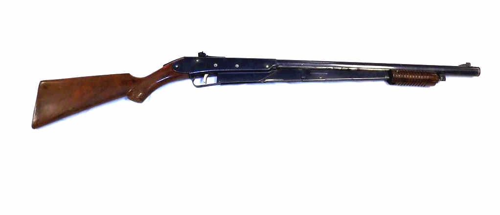 VINTAGE DAISY MODEL NO 25 PUMP ACTION BB GUN RIFLE: Vintage Daisy Model No. 25 Pump Action BB Gun Air Rifle. Length 36.50". Works.