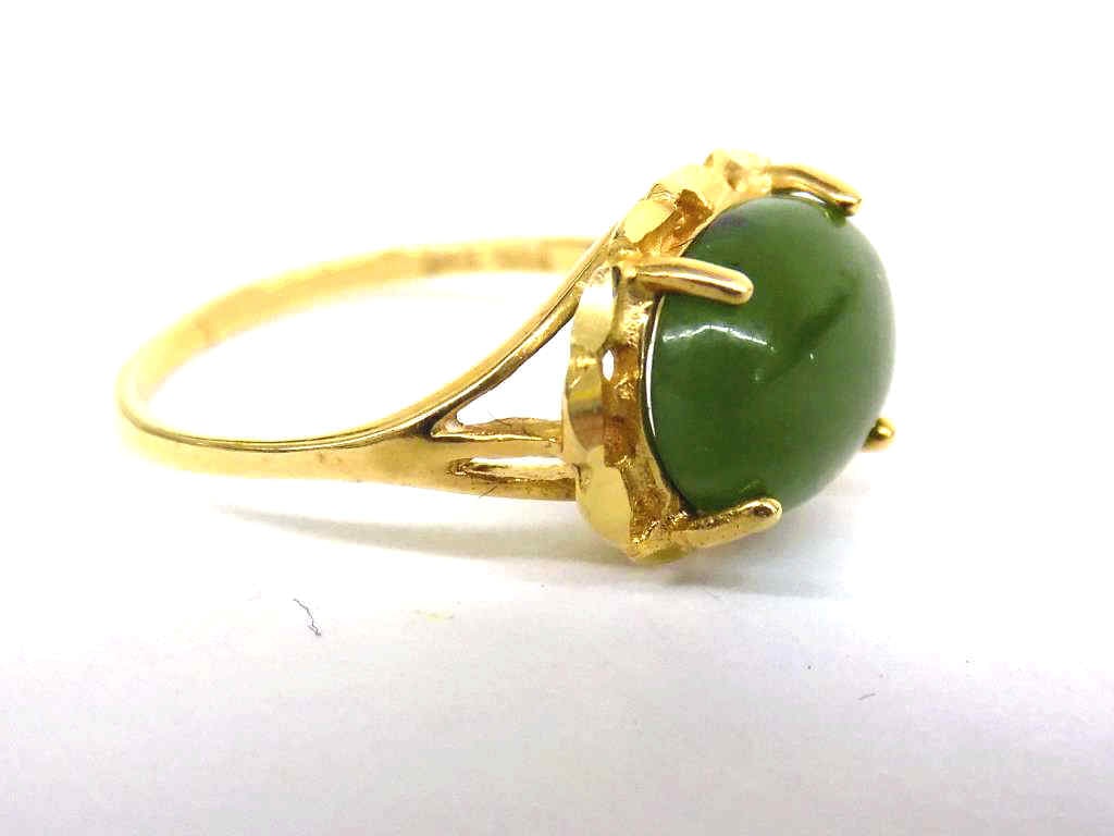 14K YELLOW GOLD GREEN JADE RING (1 of 4)