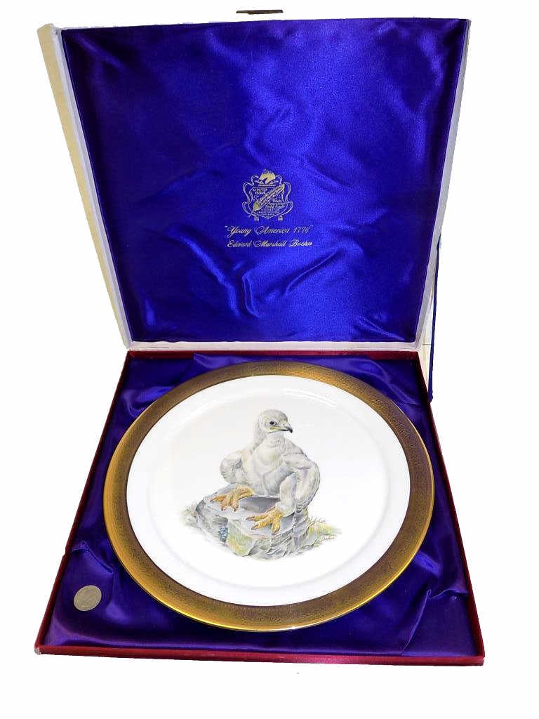 EDWARD MARSHALL BOEHM YOUNG AMERICA 1776 PLATE: Edward Marshall Boehm Limited Issue Artwork Bone Porcelain Charger. Pure Gold Plated Border. Entitled Young America 1776. Diameter 13". Custom Purple Silk Lined Fitted Box.