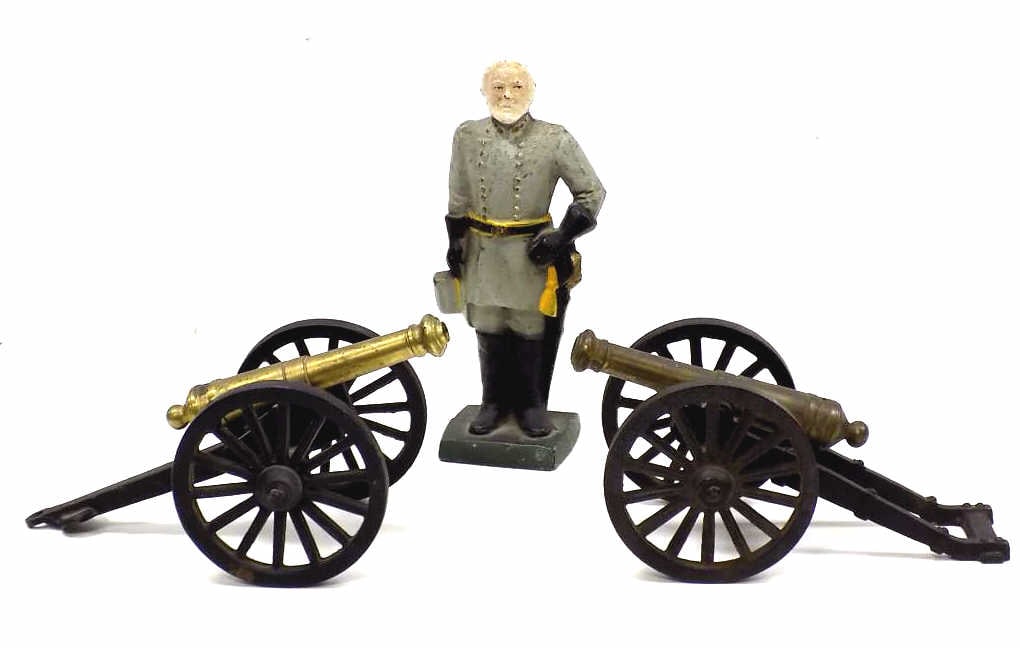 CAST IRON ROBERT E. LEE FIGURE W/ CANNONS: Cold Painted Cast Iron Robert E. Lee Figure. Along with 2 Brass and Cast Iron Wheeled Cannons. Height 7" 1/30 Scale Cannon Total Lengths 8"