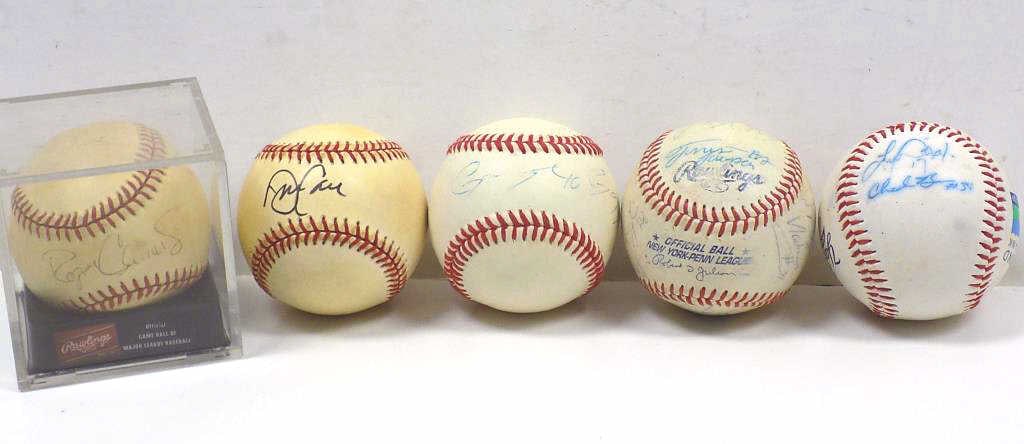 SIGNED BASEBALLS CLEMENS GOSSAGE CONE WOW!: Vintage Autographed Baseballs Group. Including Allstars Roger Clemens, David Cone, Goose Gossage, New York Yankees Staten Island Ball Signed by Chad B #39, Illegible #17, 26, 46. Along with New York P