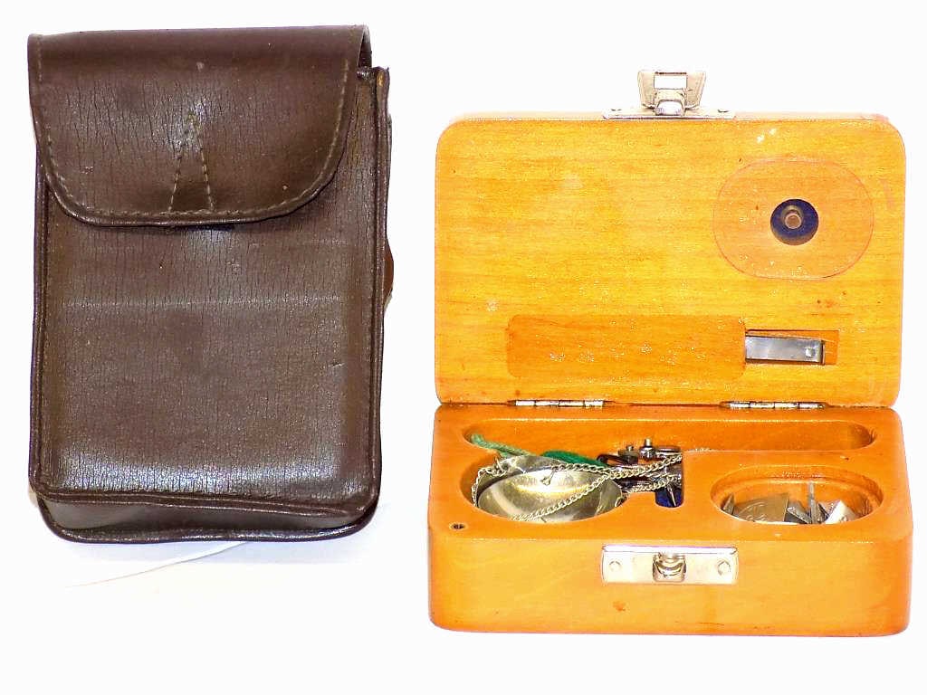 VINTAGE MAPLE WOOD BOXED TRAVEL SCALE: Vintage Maple Wood Boxed Travel Scale. Case Measures 4.25" x 3" x 1.25"