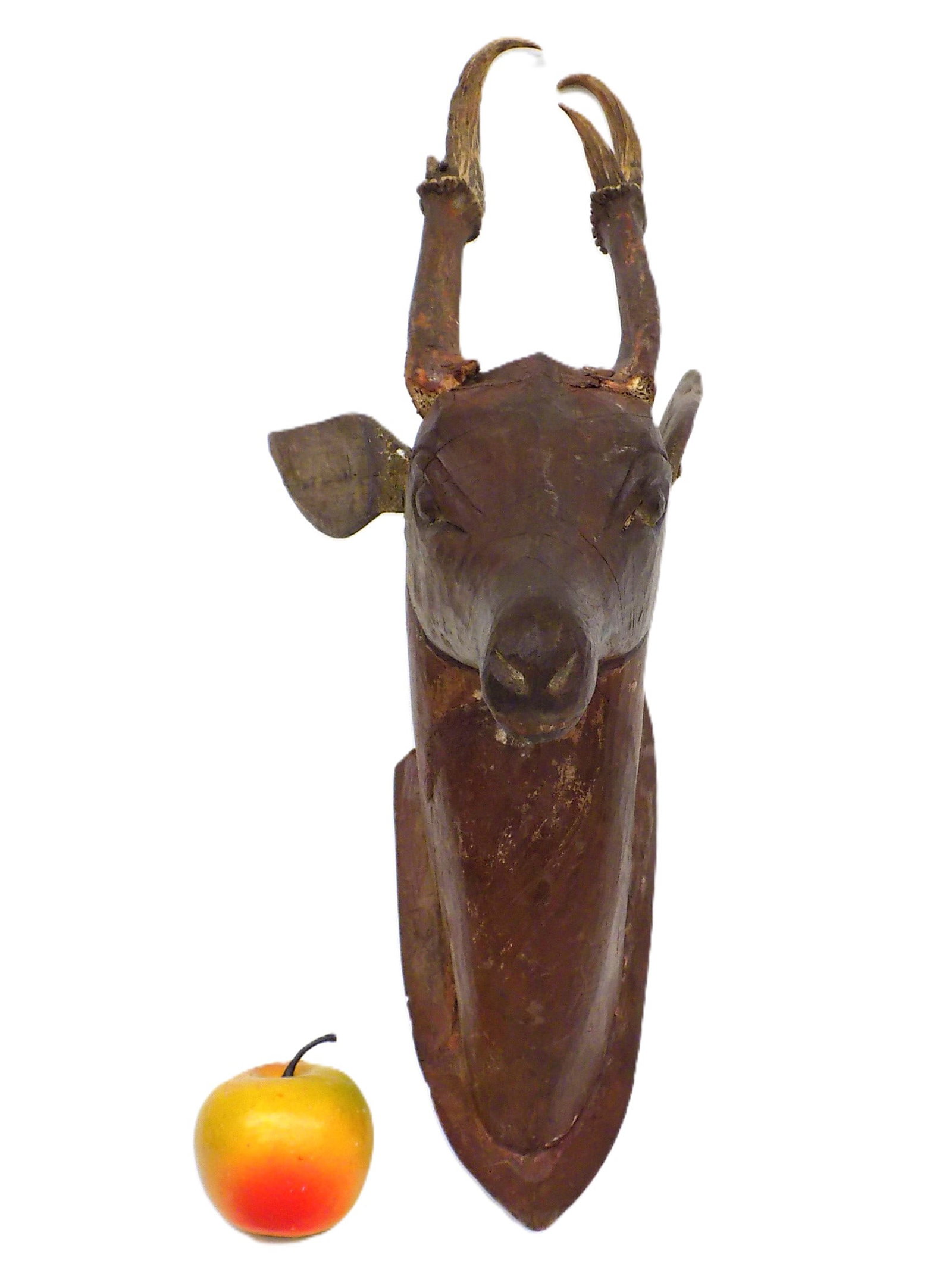 19TH CENTURY AMERICAN FOLK ART DEER WOODEN CARVING: 19th Century American Folk Art Deer Head Carving. Hand Carved and Painted Wood with Stag Antlers. Wall Mount Plaque. Total Height 19" x Width 9.50" x Length 7" Dark Patina